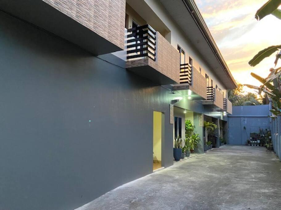 Estilo Apartment 2-Storey Clarin  外观 照片